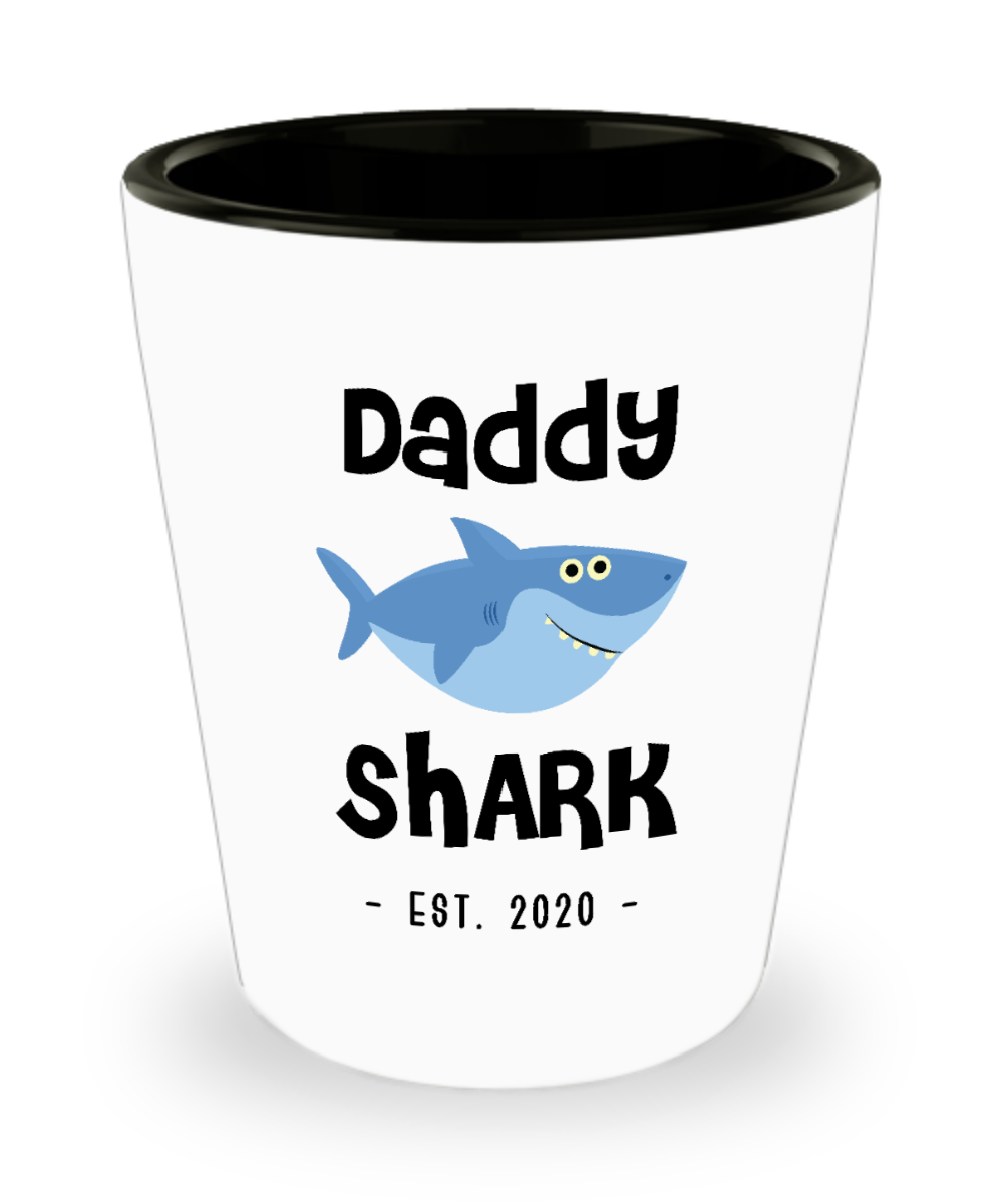 Daddy Shark Shot Glass New Dad Est 2020 Do Do Do Expecting Dad Pregnancy Announcement Father's Day Gifts